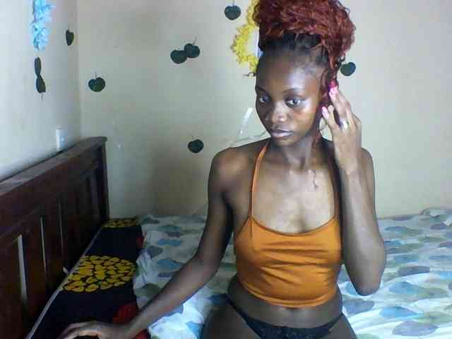 Luna-Noir webcam