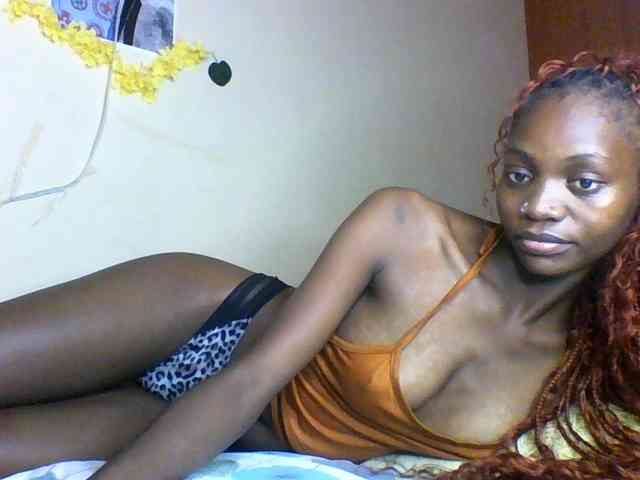 Luna-Noir webcam