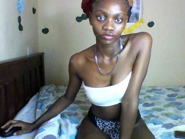 Luna-Noir webcam