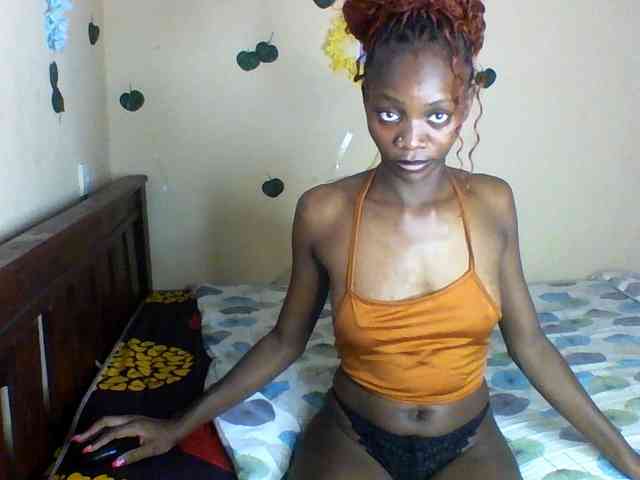 Luna-Noir webcam