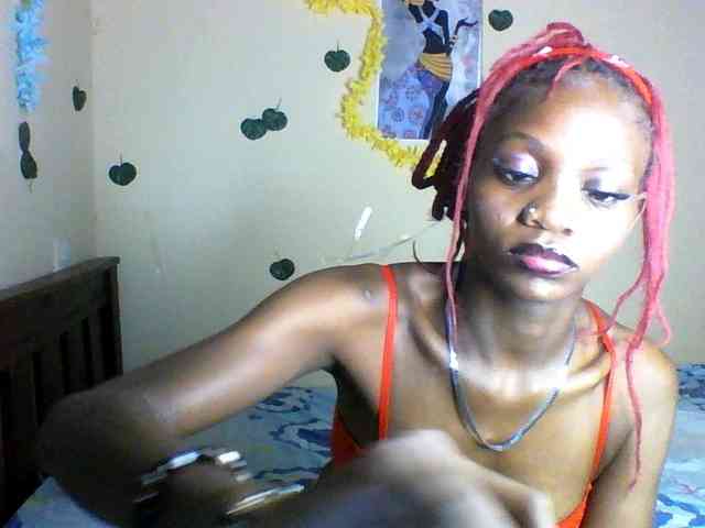 Luna-Noir webcam