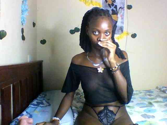 Luna-Noir webcam
