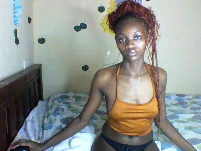 Luna-Noir webcam