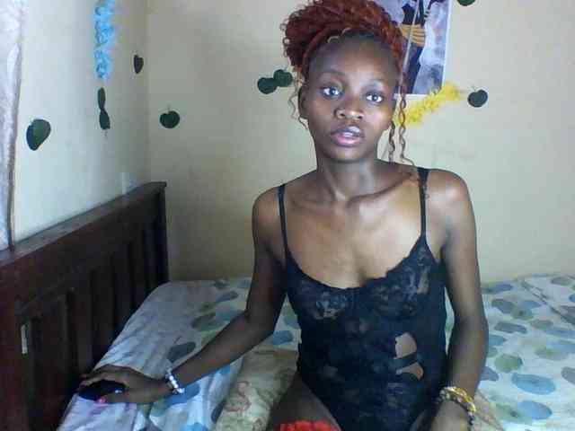 Luna-Noir webcam