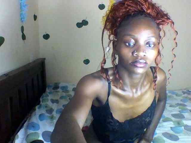 Luna-Noir webcam