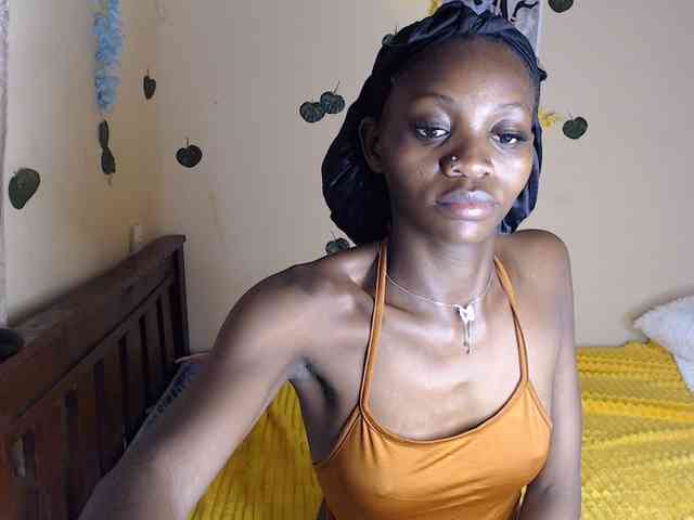 Luna-Noir webcam