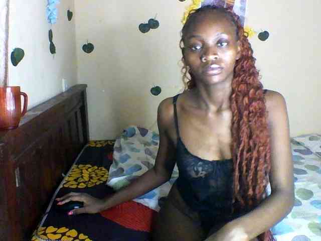 Luna-Noir webcam