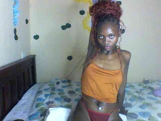 Luna-Noir webcam