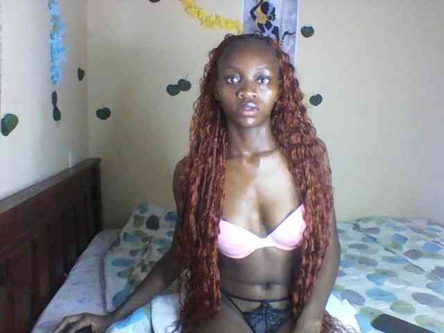 Luna-Noir webcam