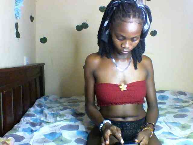 Luna-Noir webcam