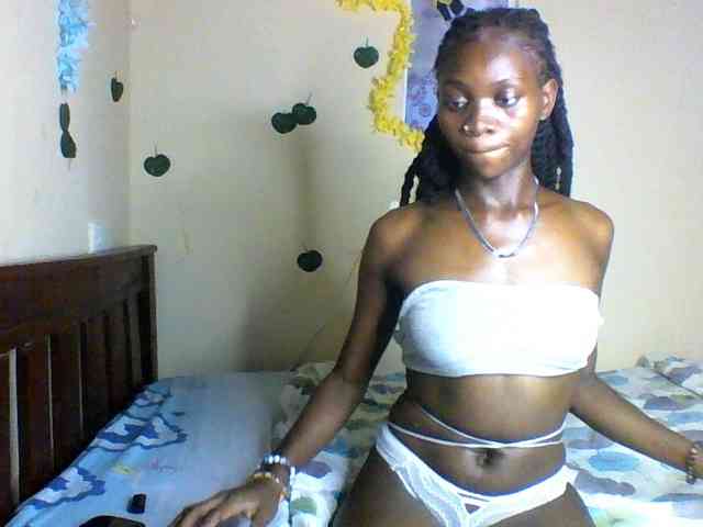 Luna-Noir webcam