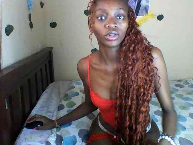 Luna-Noir webcam