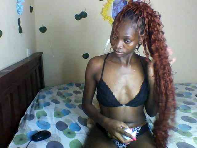 Luna-Noir webcam