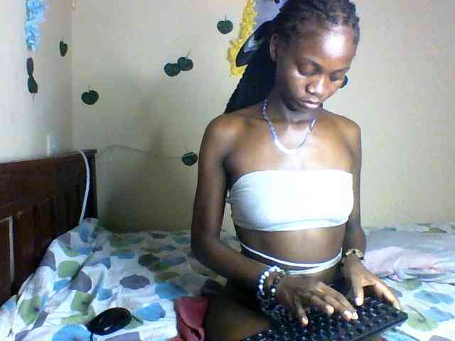 Luna-Noir webcam