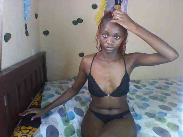 Luna-Noir webcam