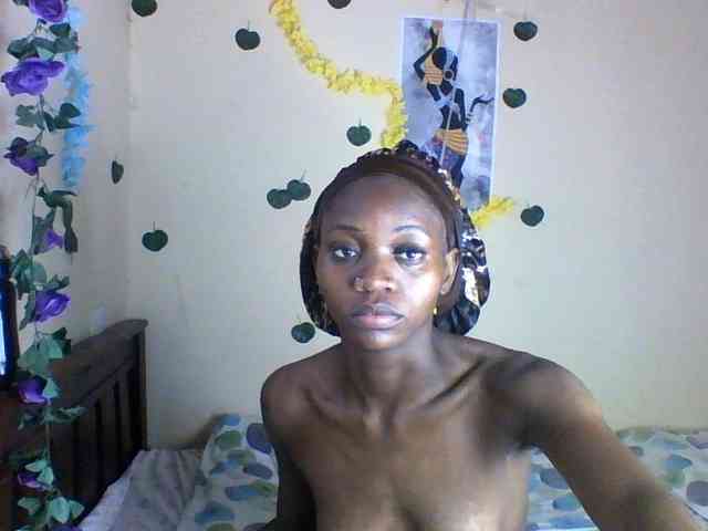 Luna-Noir webcam