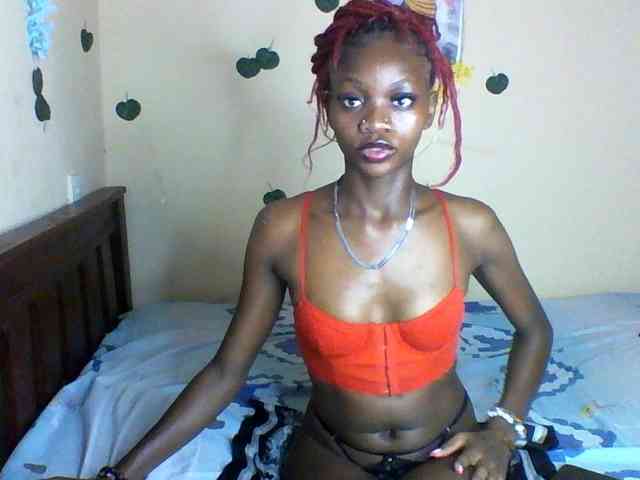 Luna-Noir webcam