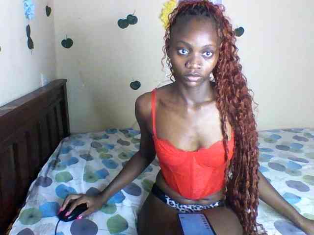Luna-Noir webcam