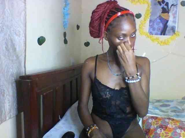 Luna-Noir webcam