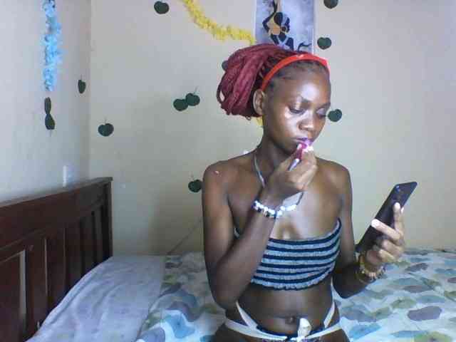 Luna-Noir webcam