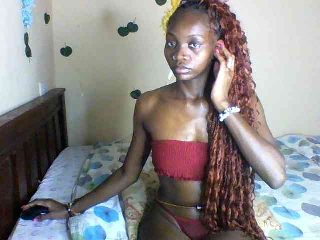 Luna-Noir webcam