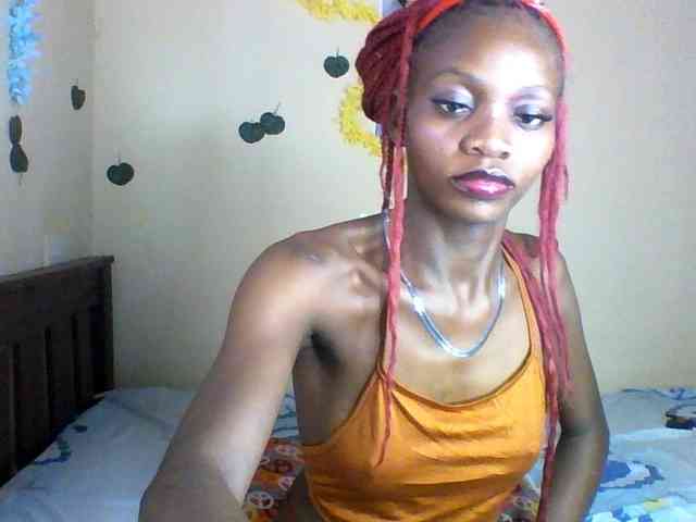 Luna-Noir webcam