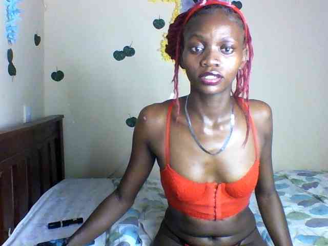 Luna-Noir webcam