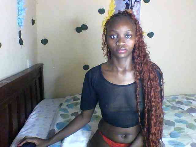 Luna-Noir webcam
