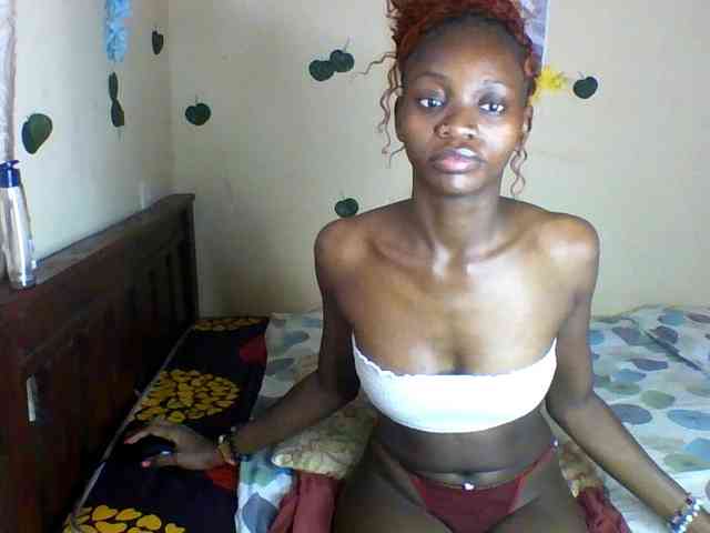 Luna-Noir webcam