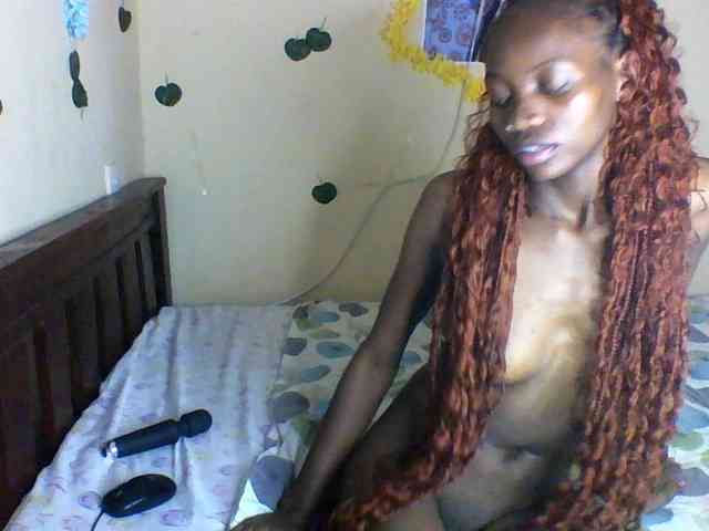 Luna-Noir webcam
