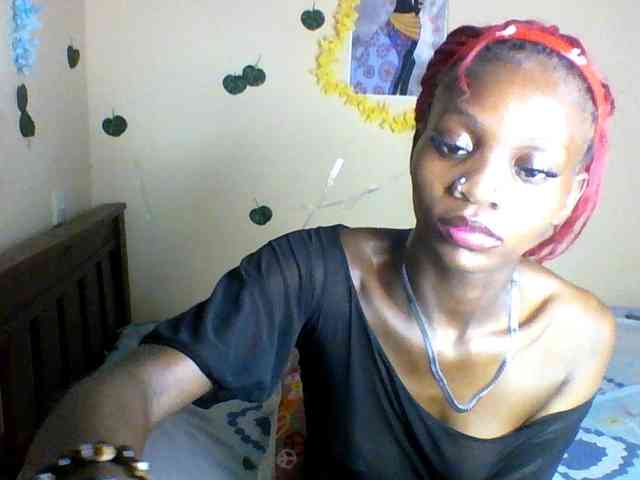 Luna-Noir webcam