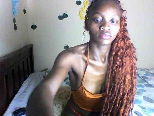 Luna-Noir webcam