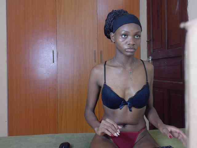 Luna-Noir webcam