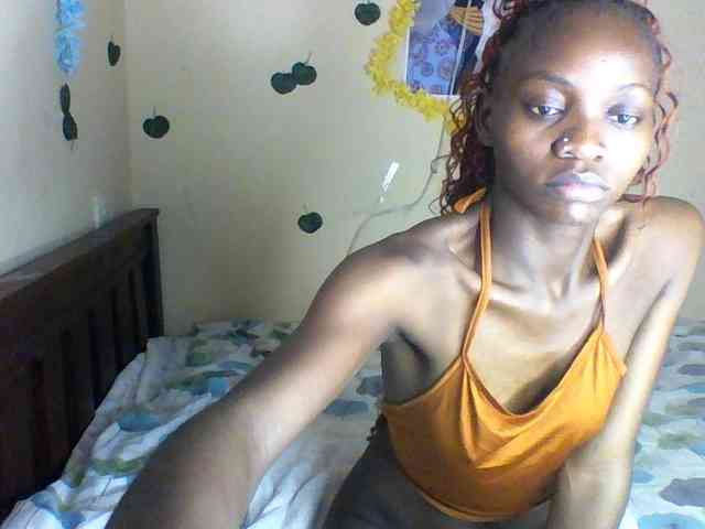Luna-Noir webcam