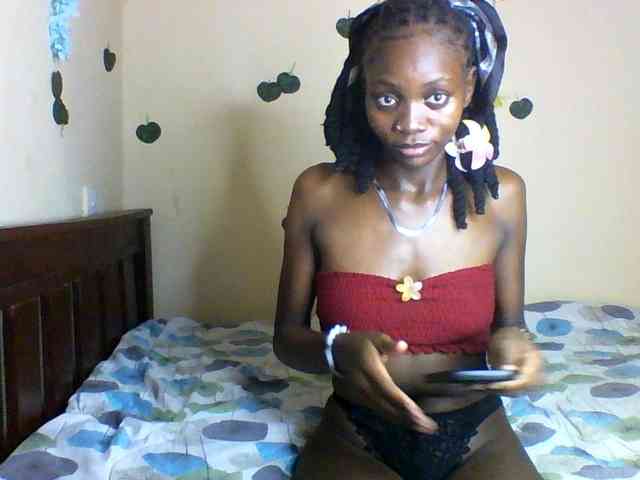 Luna-Noir webcam