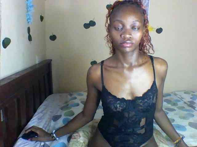 Luna-Noir webcam