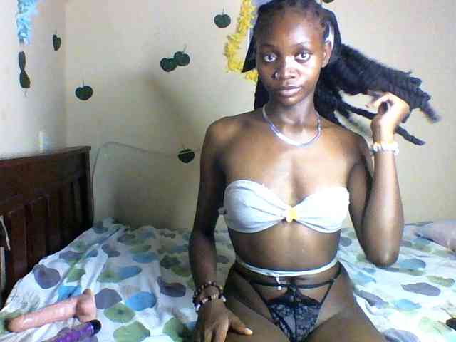 Luna-Noir webcam