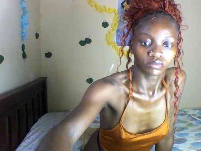 Luna-Noir webcam