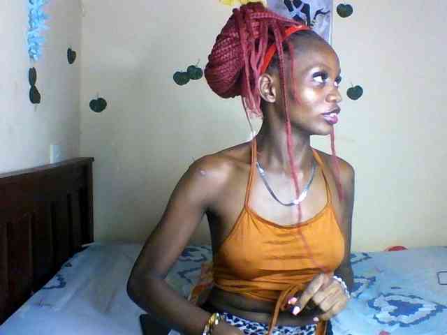Luna-Noir webcam