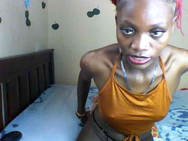 Luna-Noir webcam