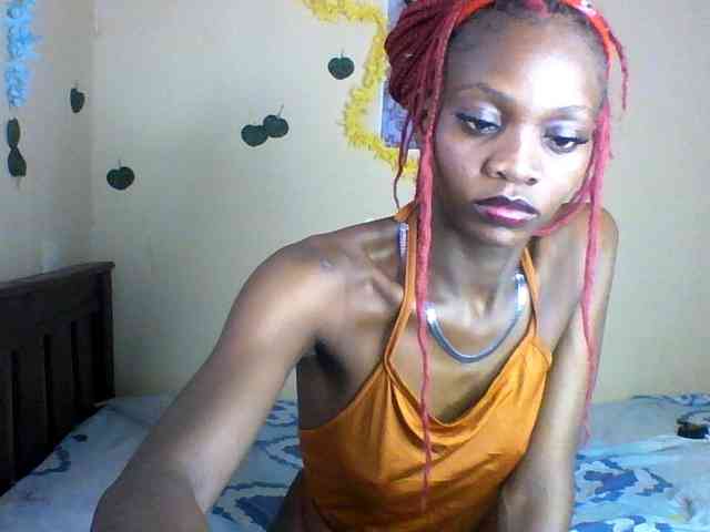 Luna-Noir webcam