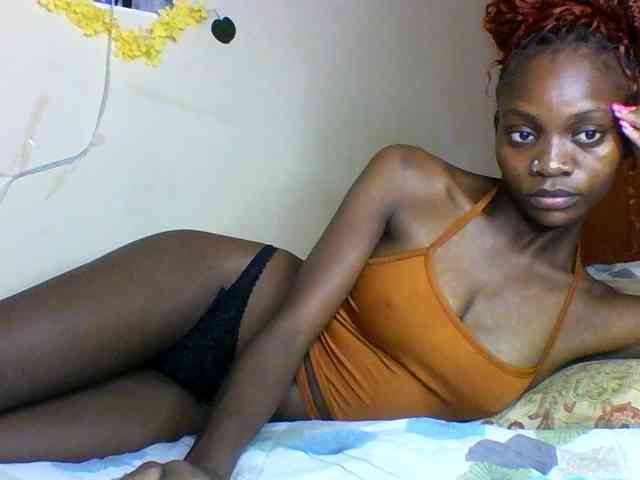 Luna-Noir webcam