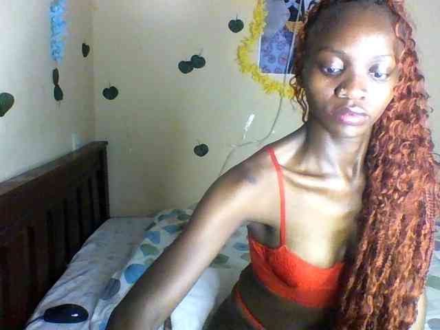 Luna-Noir webcam