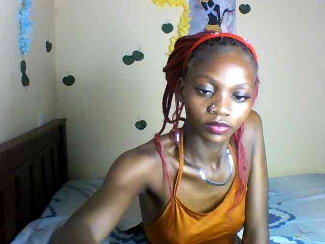 Luna-Noir webcam