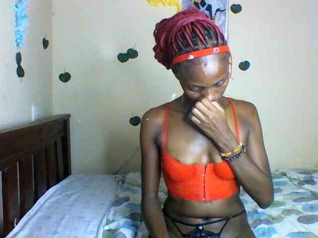 Luna-Noir webcam