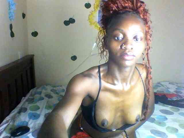 Luna-Noir webcam