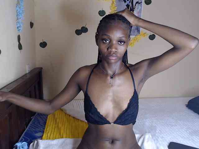 Luna-Noir webcam