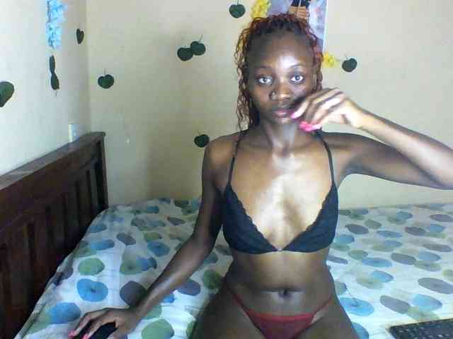 Luna-Noir webcam