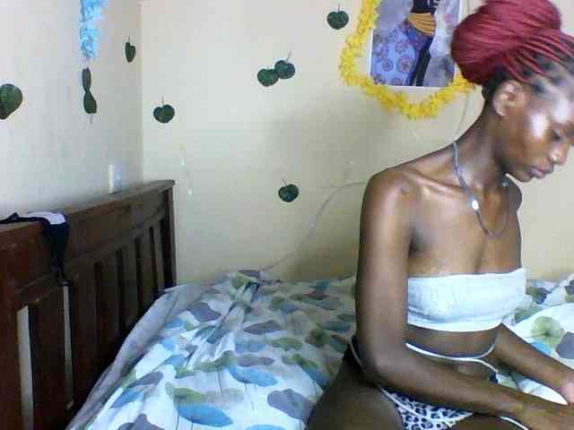 Luna-Noir webcam