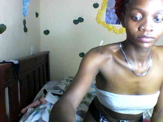 Luna-Noir webcam